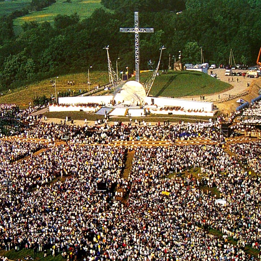Papal altar in Pelplin seen from above